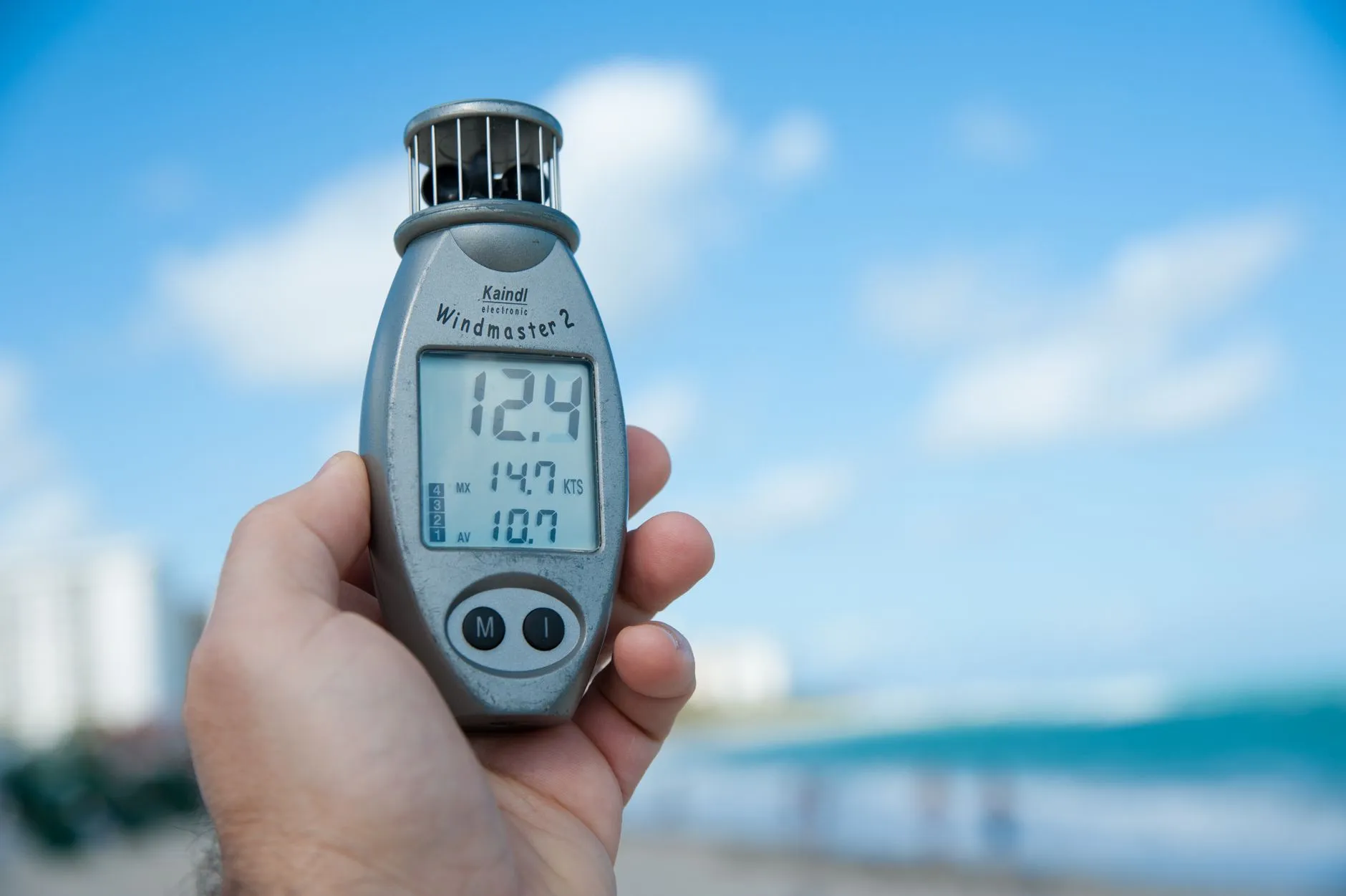 太原办公键盘选购要点与机械轴体技术解析